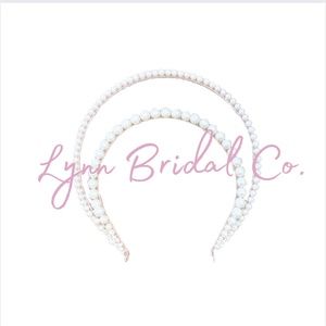 Bridal hair accessories
